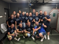 AK-47 / 8 Waffen / 64 Schuss